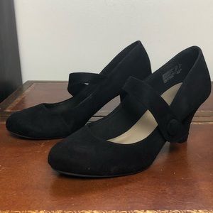 American Eagle Black Mary Jane Heels, size 9